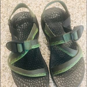 Chacos vibram fits size 7 1/2